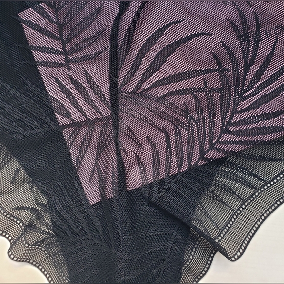 Nwot VS cheeky undie - Picture 5 of 5